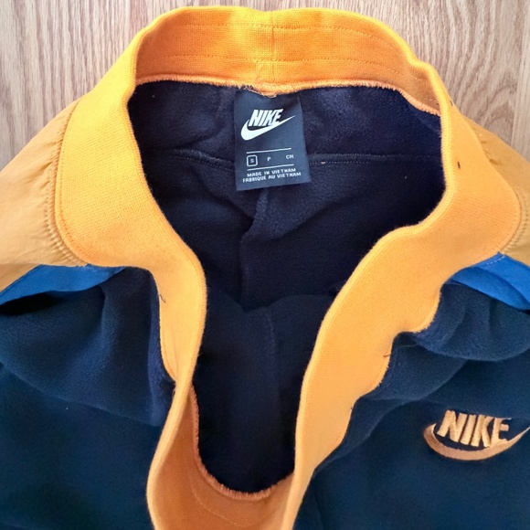 Nike NWOT Fleece Mixed-Media Joggers (S) - Picture 6 of 14